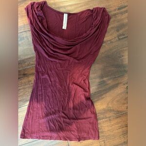 Maroon women’s top